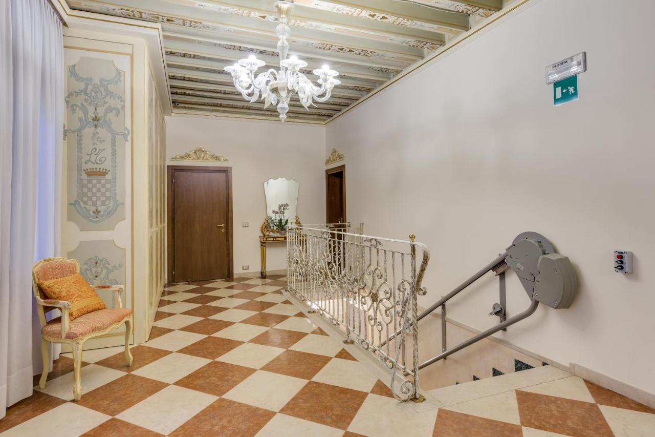 At Leonard Hotel Venetië