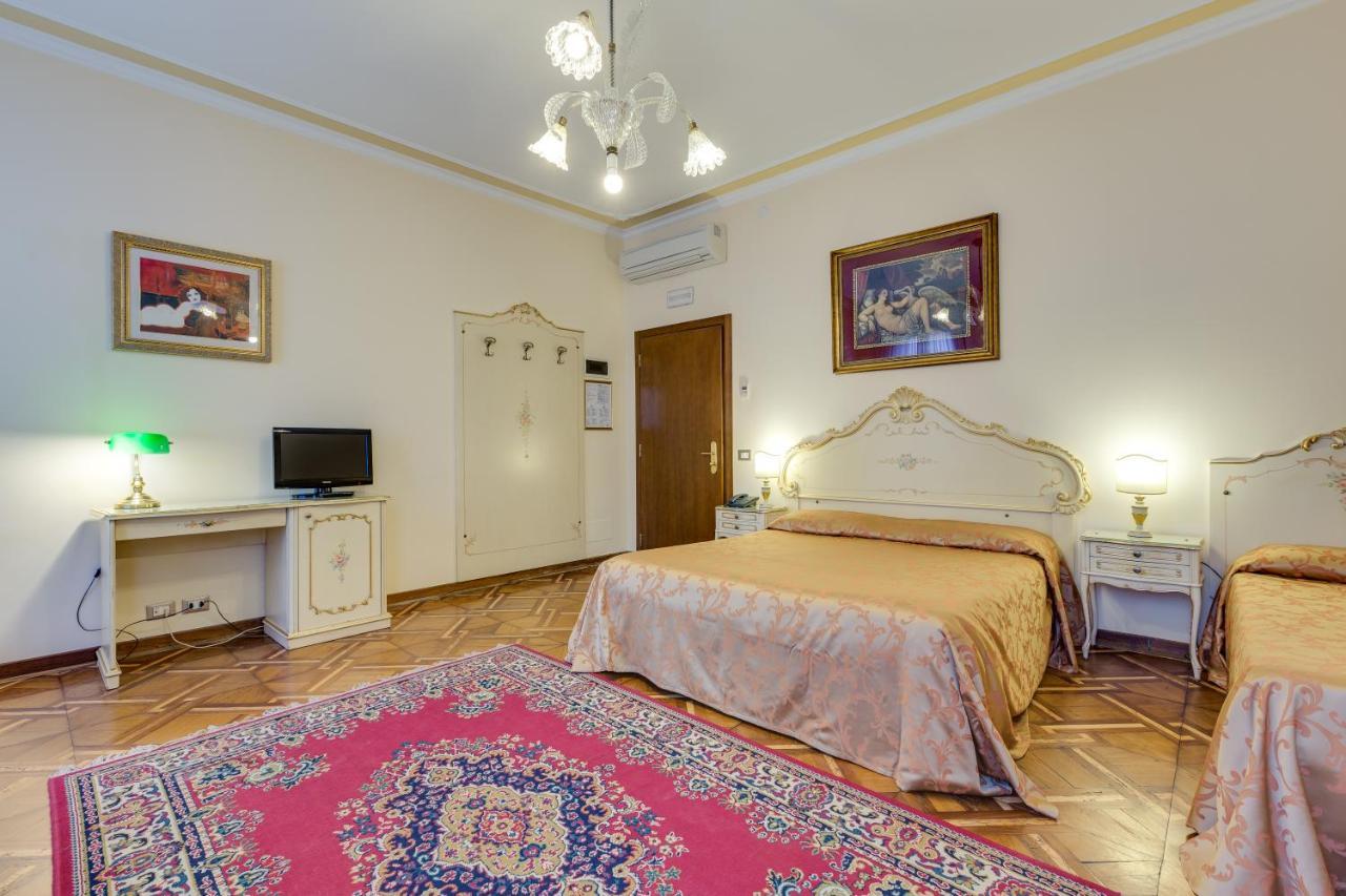 At Leonard Venetië